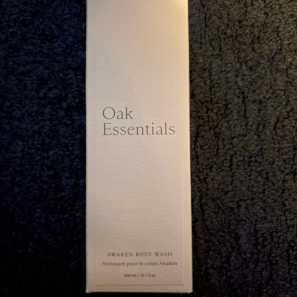 Essentials Luminous Body Lotion in Light Blue 10.1 oz